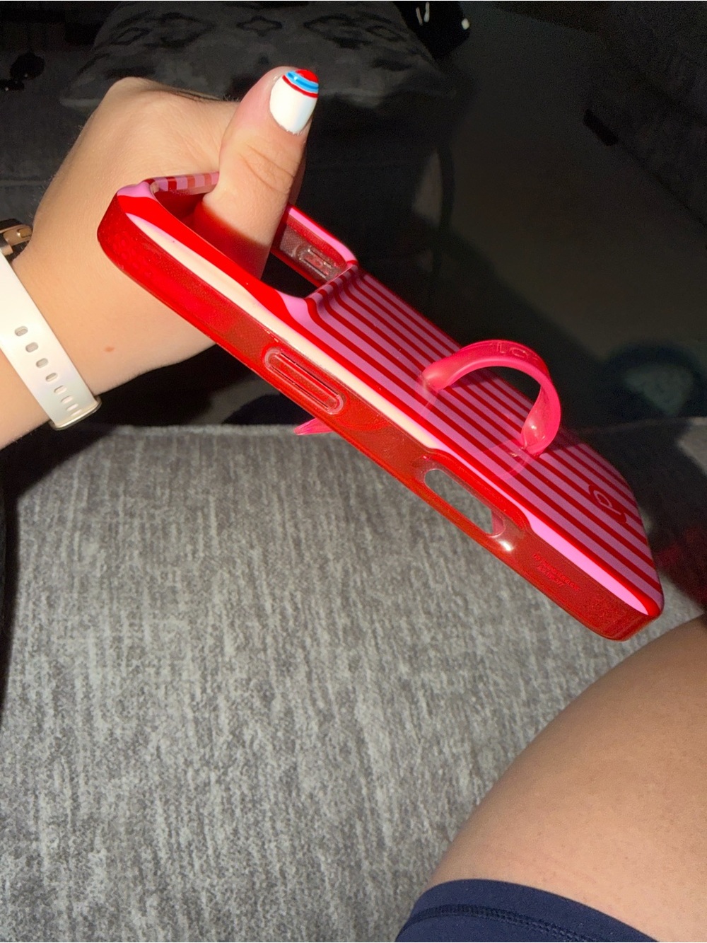 Loopy Case Pink 17 Pro Pink & Red Stripe - Picture 3 of 4